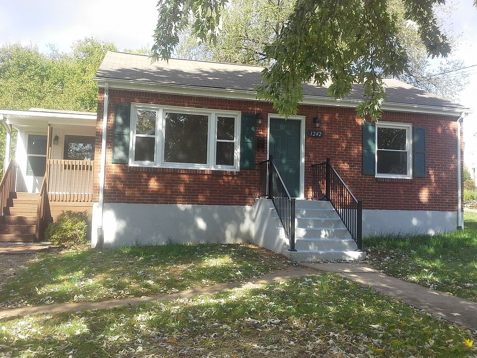 1st image of 1242 Aspen St NW