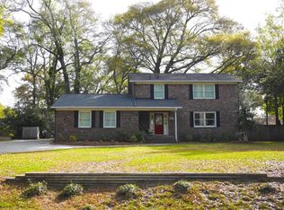 652 Pelzer Dr, Mount Pleasant, SC 29464