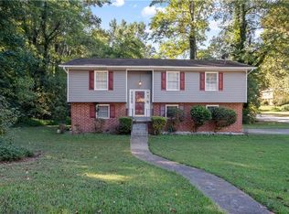5348 Denny Dr, College Park, GA 30349