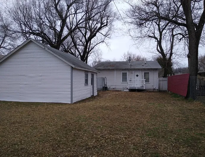 344 N Anna St — Photo 4