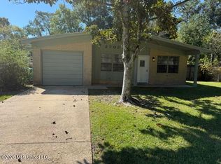 2702 Hargrove Dr, Ocean Springs, MS 39564