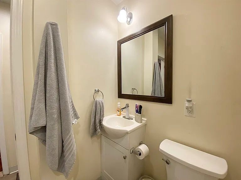 119 Cottage St #2R — Photo 13
