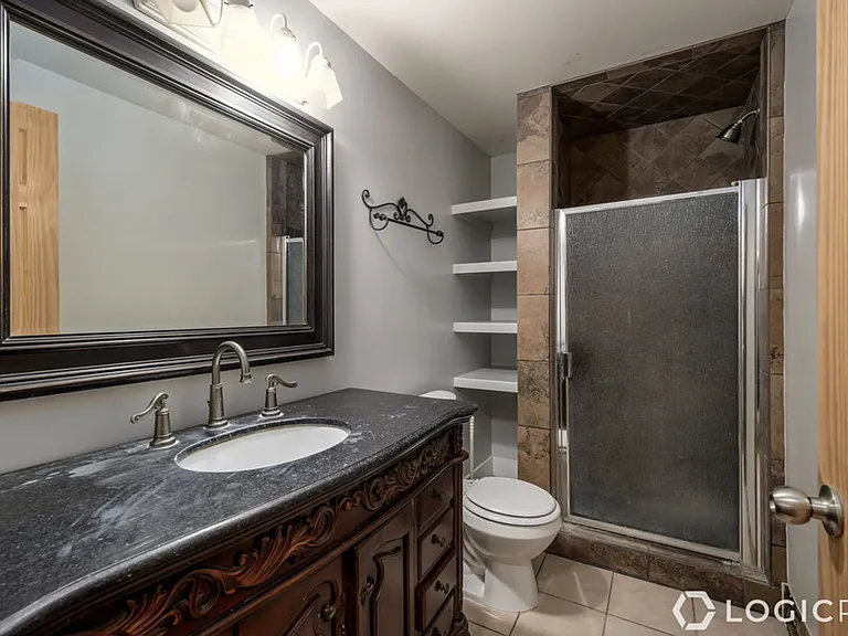 376 W Concord Pl — Photo 21
