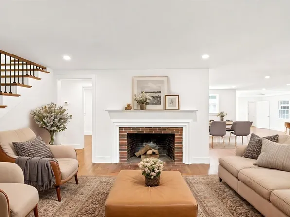 358 East St, Carlisle, MA 01741