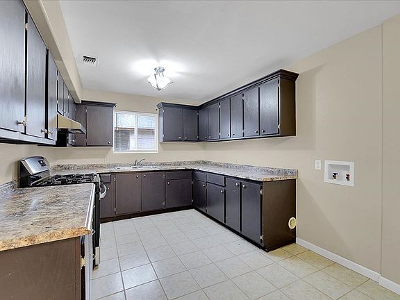 2nd image of 1066 Grand Ave #A
