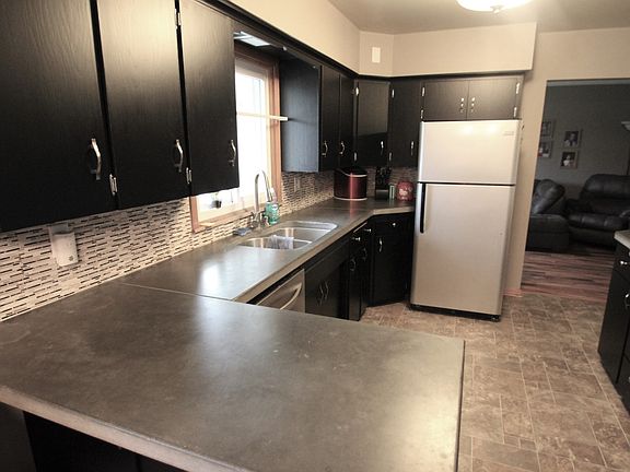 4th image of 152 Jay Ave NE