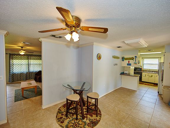 5th image of 322 Parkway
