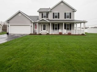 5 Roxwell Ct, Fairport, NY 14450