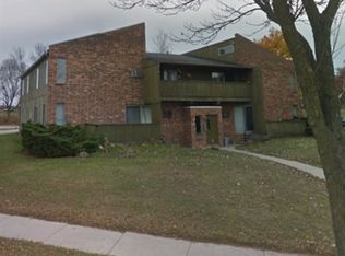 4410 N 103rd St APT 8, Milwaukee, WI 53225