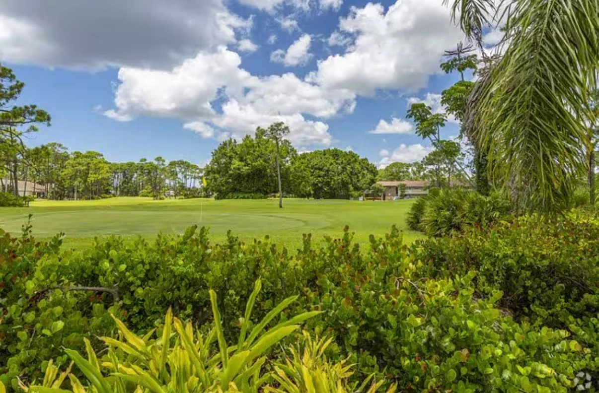 Estero Woods Village — Photo 4