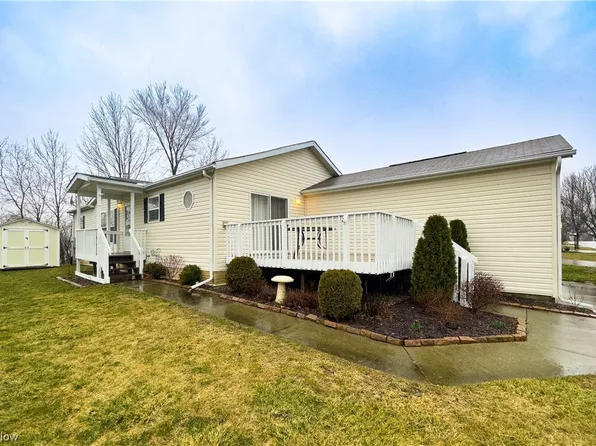 9059 Red Hawk Dr, Streetsboro, OH 44241