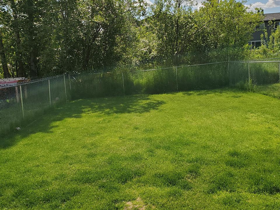 2nd image of 8200 Little Dipper Ave #B