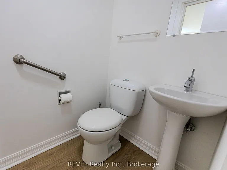 19 Woodington Cres — Photo 20