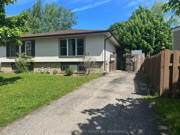 3 Tara Cres, Thorold, ON L2V 4M1