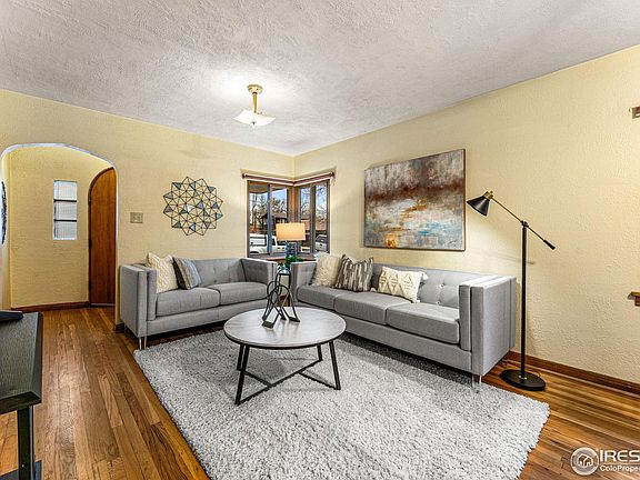 3rd image of 206 W Geneseo St