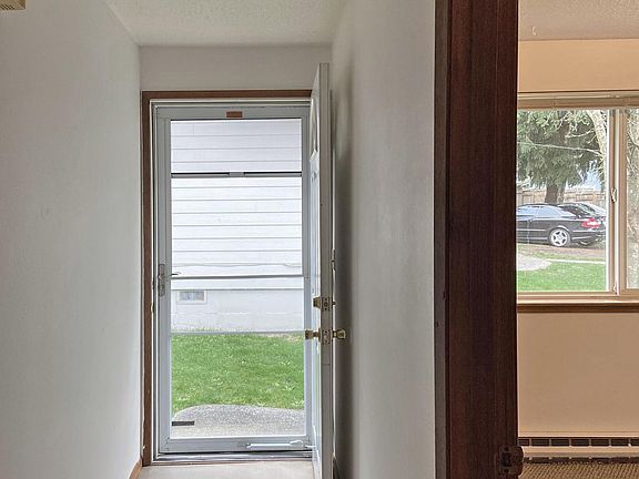 4th image of 30328 13th Ave S #A