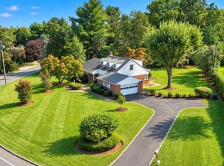517 E Shore Road, Great Neck, NY 11024