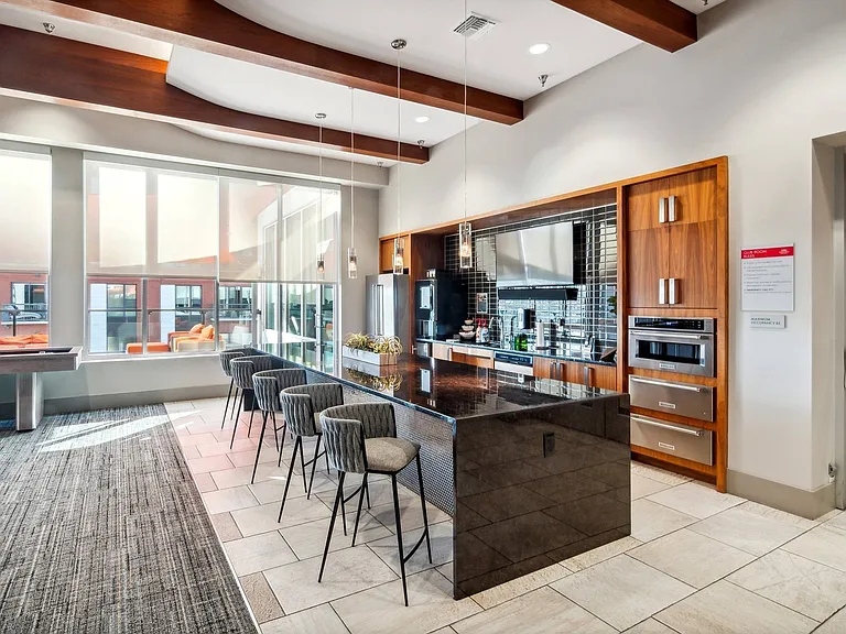 DenargoMarket_amenity_clubroom (2)