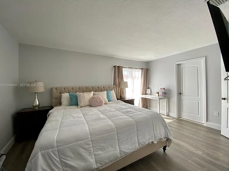 2864 SW 129th Ave — Photo 4