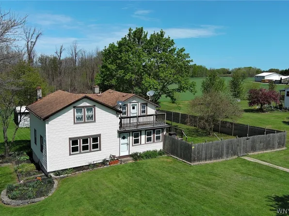 7007 Ridge Rd, Lockport, NY 14094