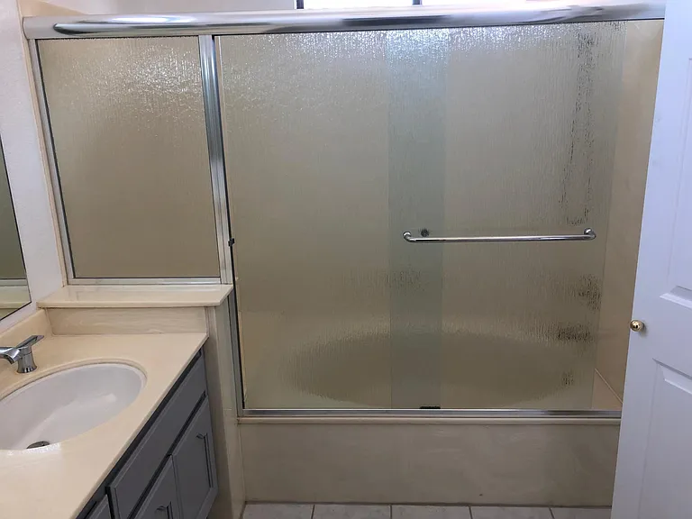 master bath tub