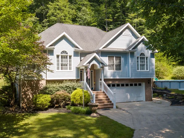 141 Robin Hood Dr, Morehead, KY 40351