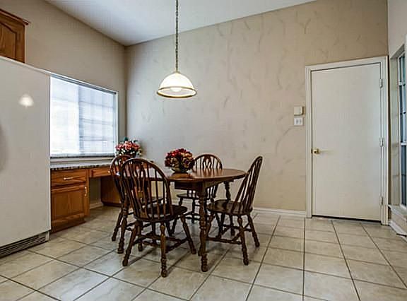 4th image of 2989 Marlow Ln