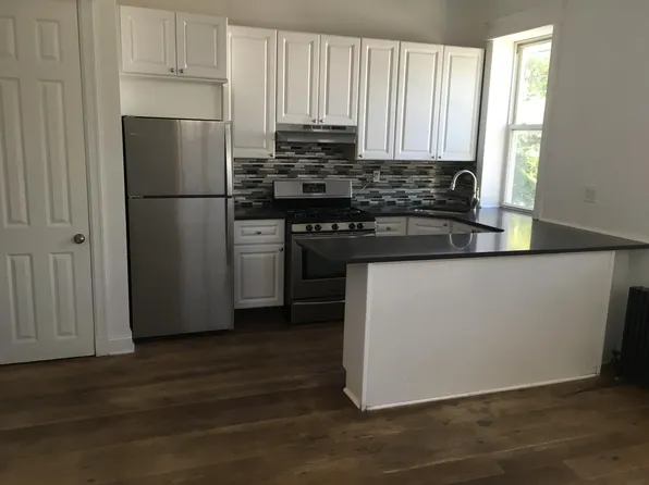 470 Fairview Ave, Flushing, NY 11385