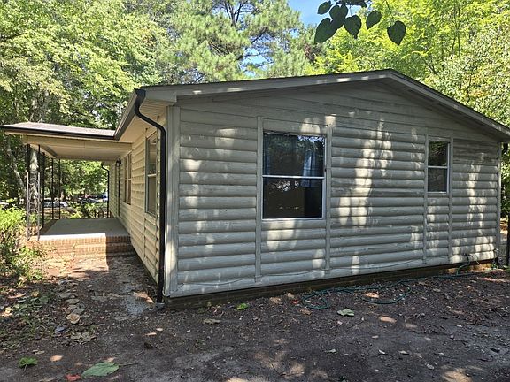 4th image of 840 Armstrong Ln