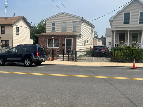 23 Union Ave, Staten Island, NY 10303