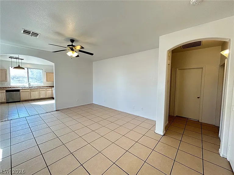 2685 Park Creek Ln — Photo 3