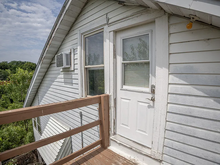 1112 E Miller St #B — Photo 4