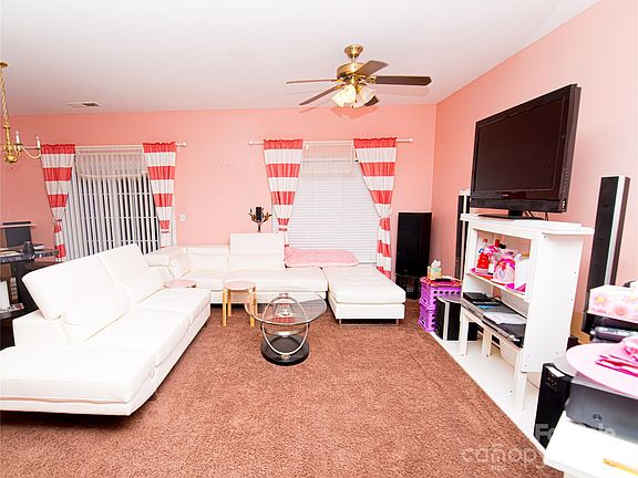 2nd image of 8527 Carolina Lily Ln