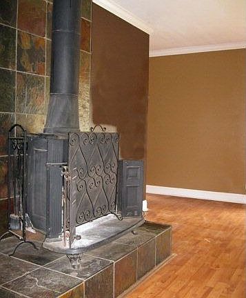 3rd image of 1318 Palomino Ln