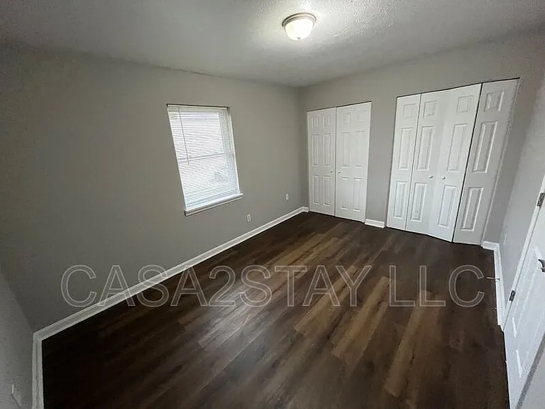 411 Iowa Ave #4 — Photo 4