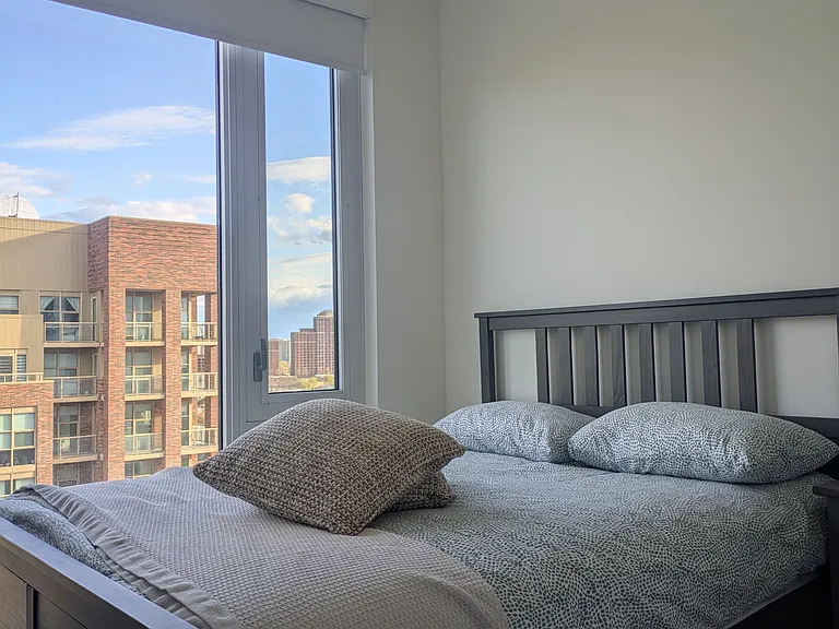 1808 Saint Clair Ave W #1005 — Photo 31