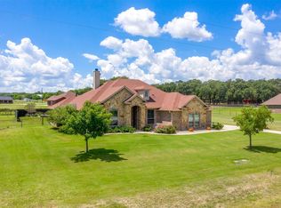 135 Lavender Ln, Springtown, TX 76082