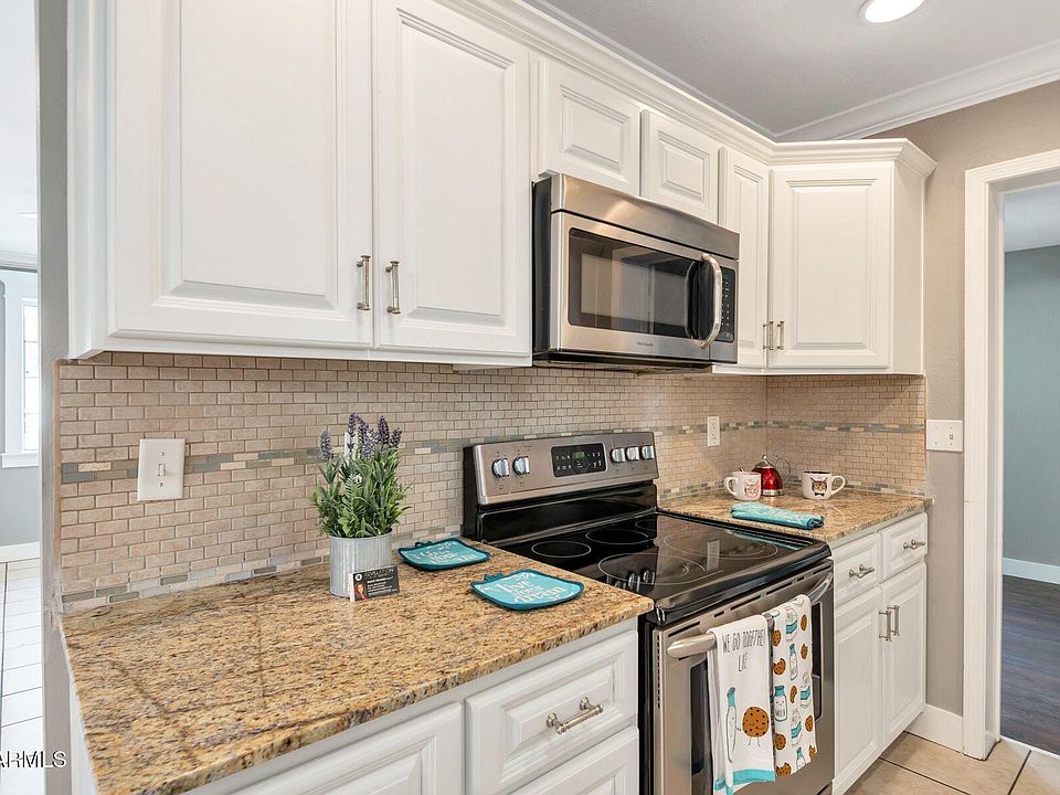 1st image of 4427 W CRITTENDEN Lane