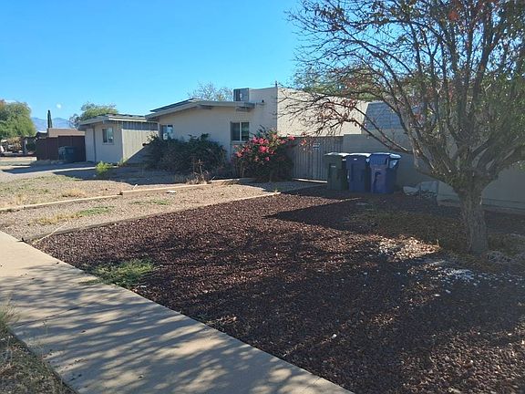 3rd image of 4801 S Lantana Cir