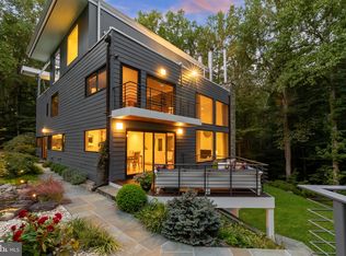 249 Springvale Rd, Great Falls, VA 22066