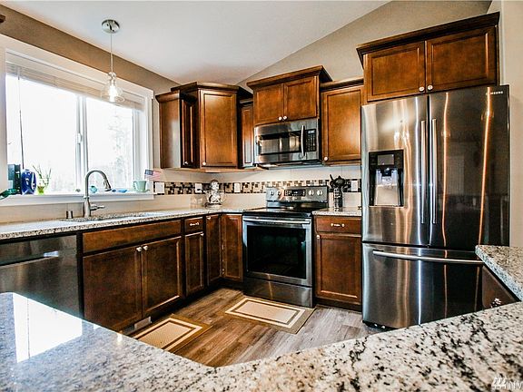 5th image of 3004 85th Ave SW