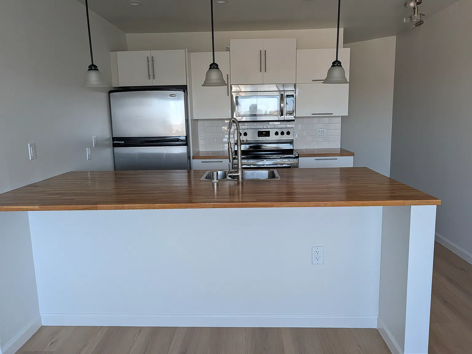1 bed, 600 sqft, $4,500 — Photo 2