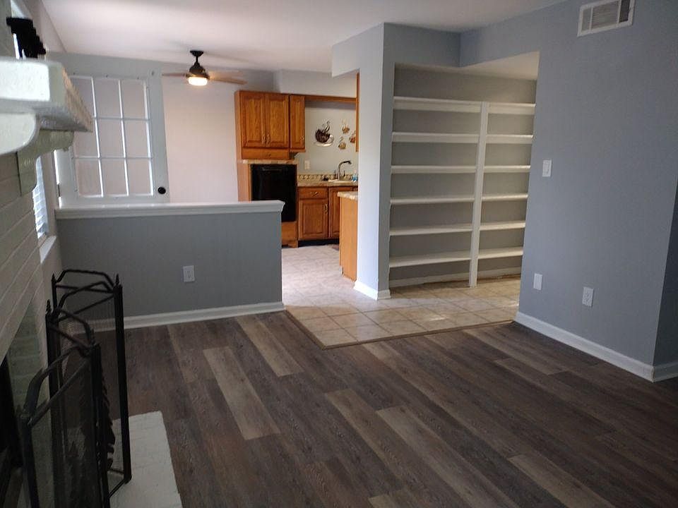 1st image of 11025 Hunter Trail Ln