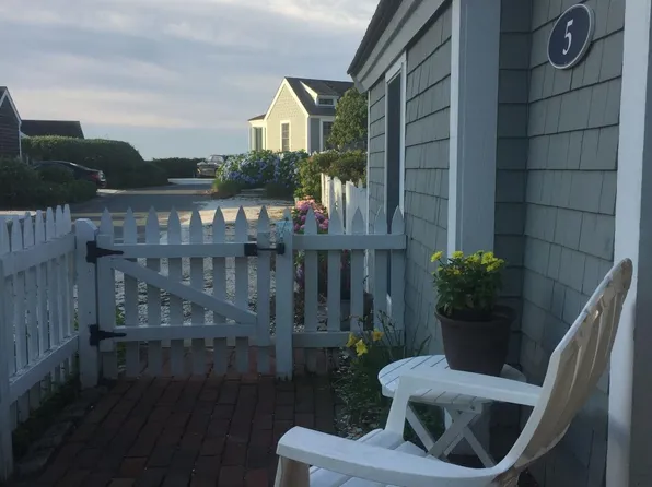 5 Milestone Way, Mashpee, MA 02649