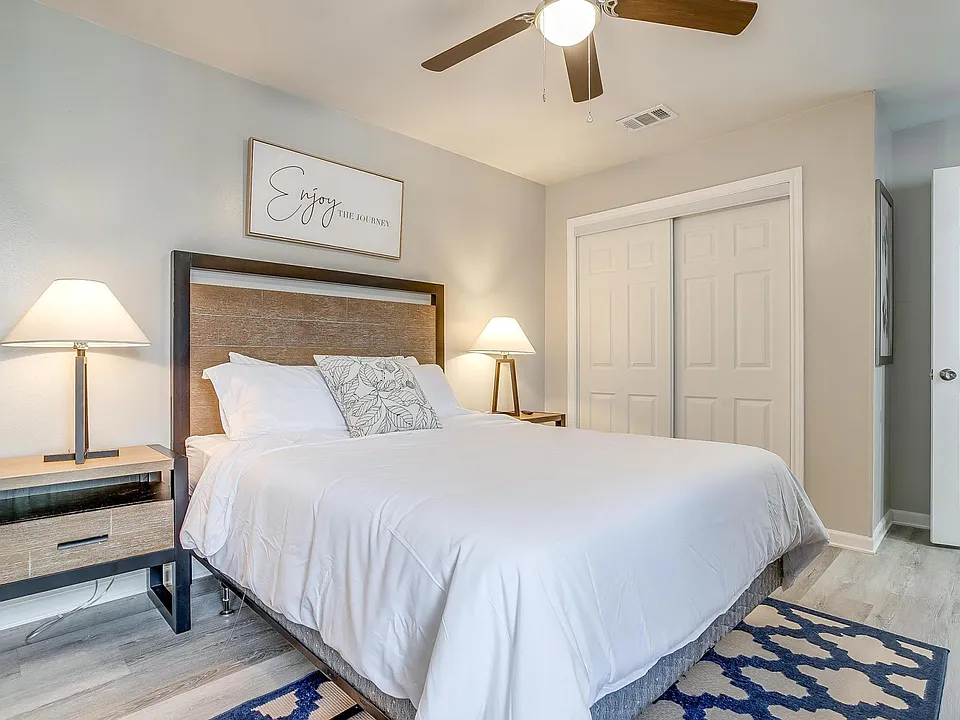 800 Benge Dr #24
