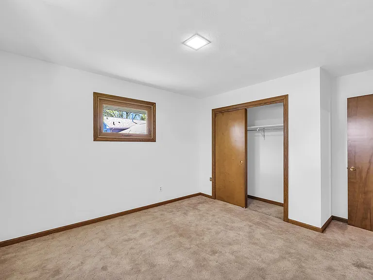 1702 Golfview Dr — Photo 11