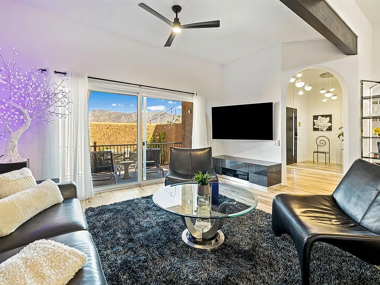 49075 Mariposa Dr — Photo 3