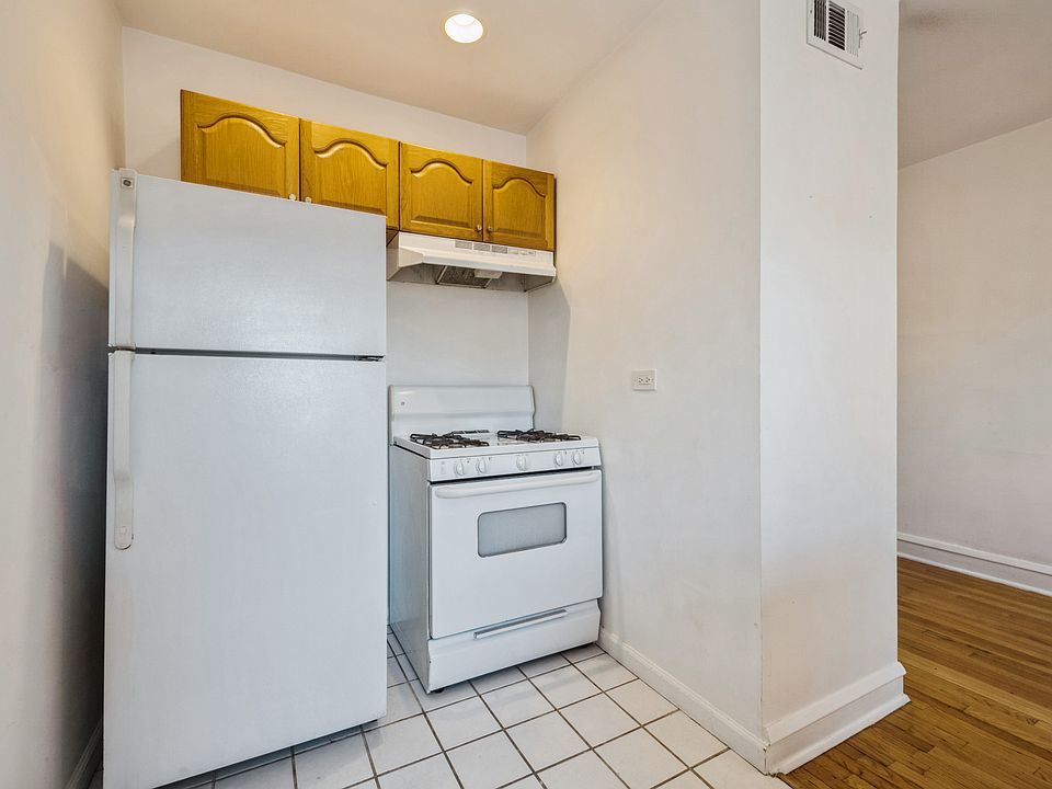 1st image of 4001 W Nelson St #51-5A