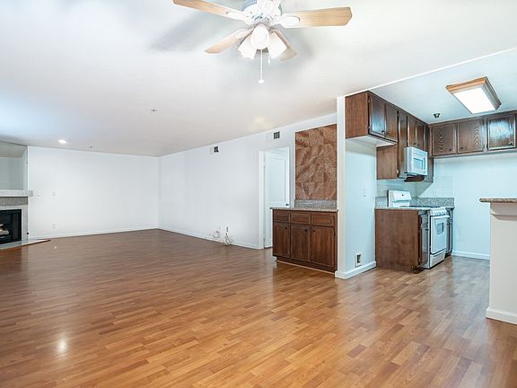 4th image of 11044 Acama St Unit 109