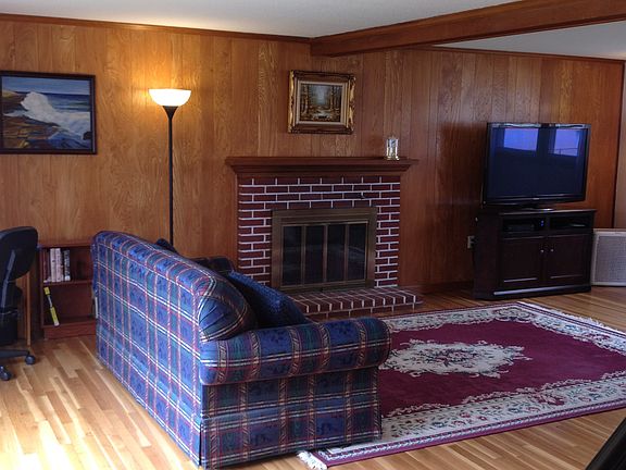 2nd image of 22 Indiana Dr